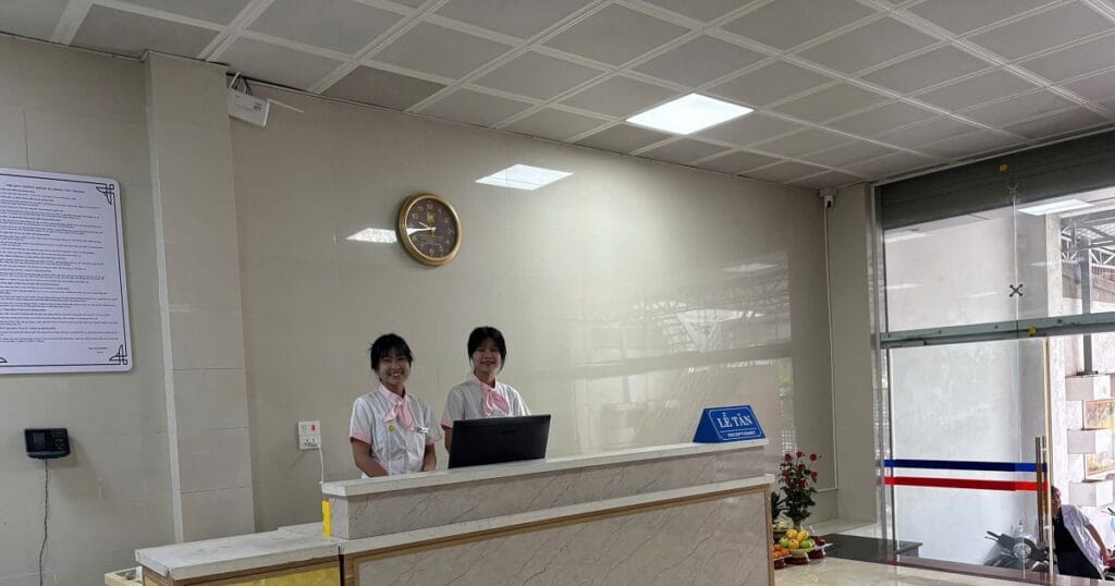 Bệnh lậu ở nữ giới: 5 biểu hiện chị em cần biết sớm giai đoạn đầu 7 Cover Phòng Khám Đa Khoa Tân Thành